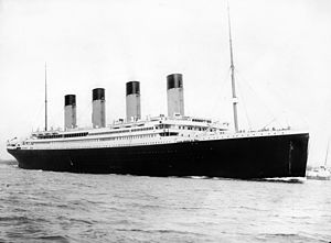how many people were on board the titanic , what caused the titanic to sink